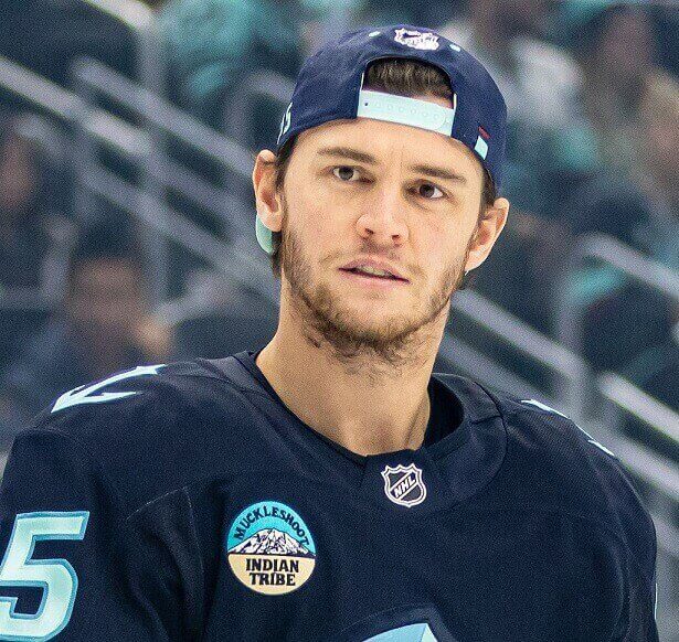 Andre Burakovsky trejdad till Chicago